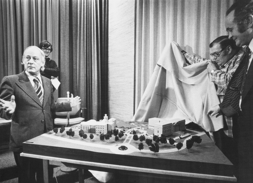 1977 projet agrandissement renelevesque