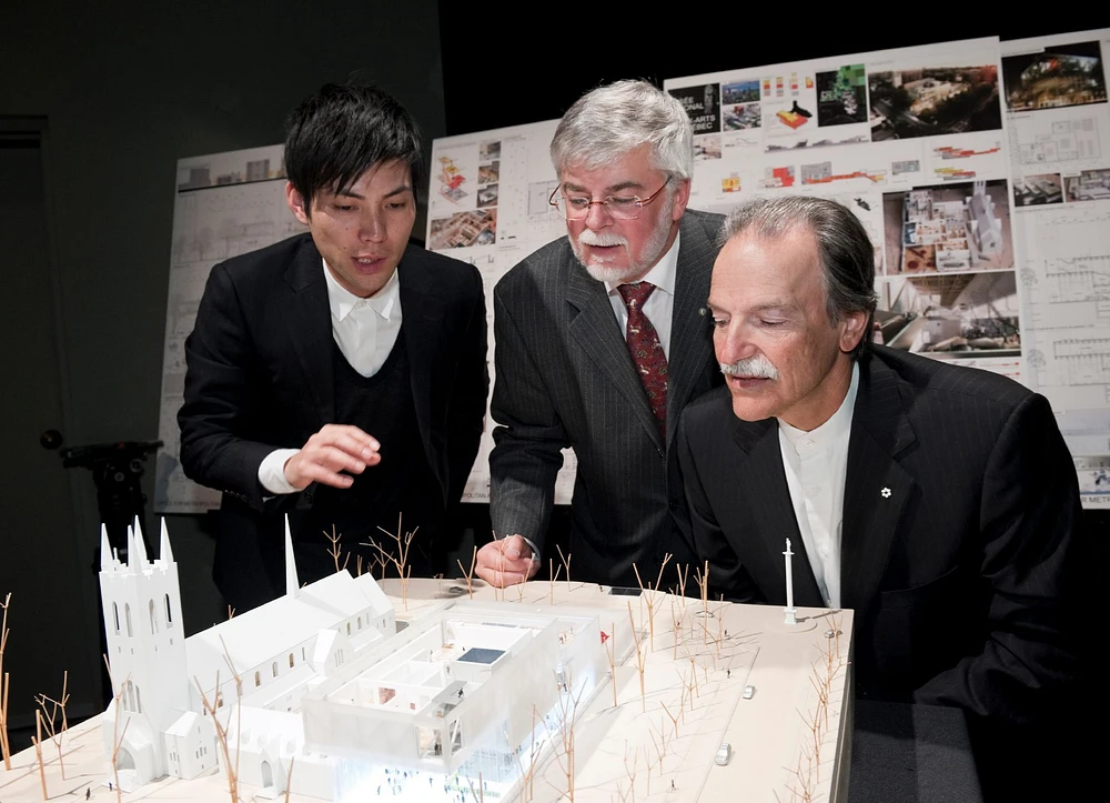 Shohei Shigematsu; John R. Porter; Pierre Lassonde