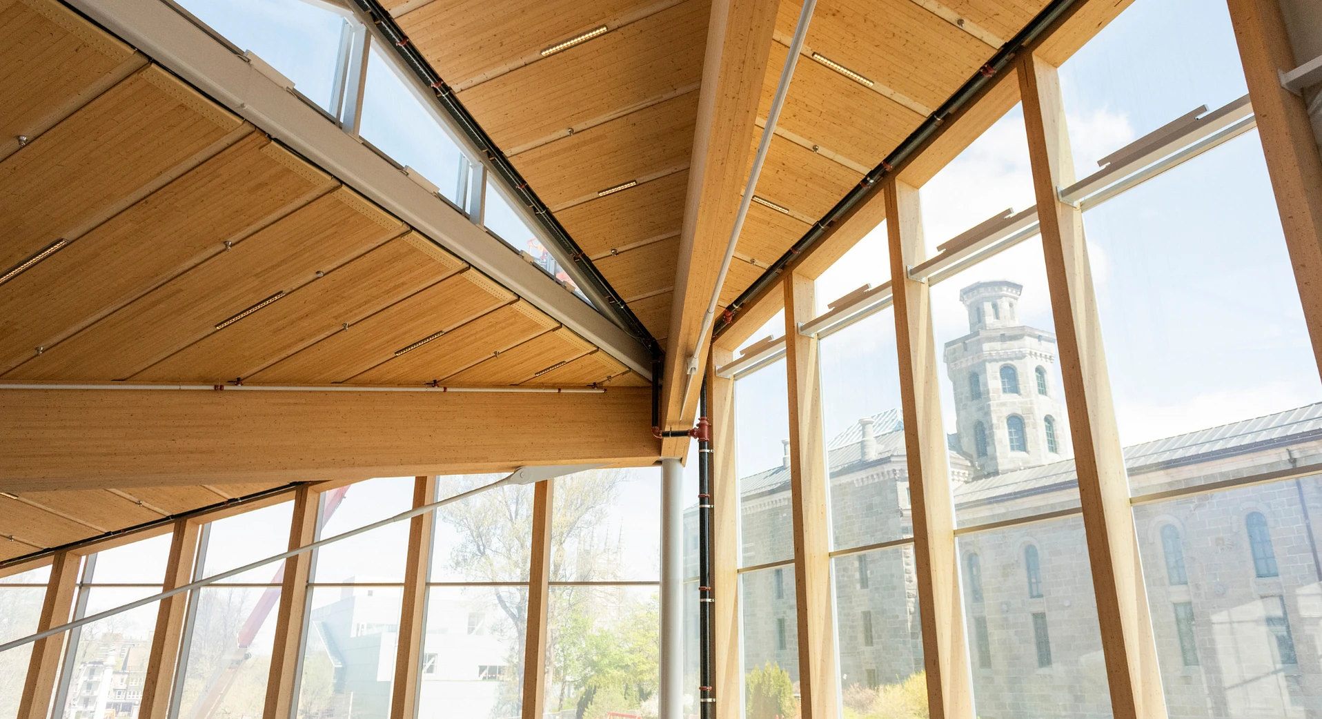 Vue de l'intérieur de l'Espace Riopelle