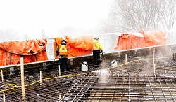 Photo de travailleur sur le chantier du futur espace Riopelle