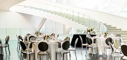 Le grand hall du Pavillon Pierre Lassonde // Photo : Annie Simard Photographe