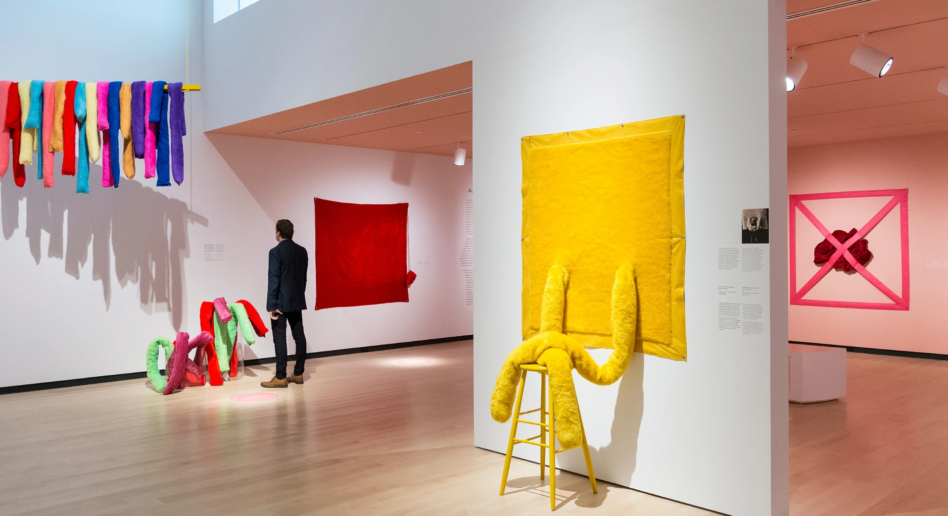 Vue de l'exposition Cozic. À vous de jouer, 2019