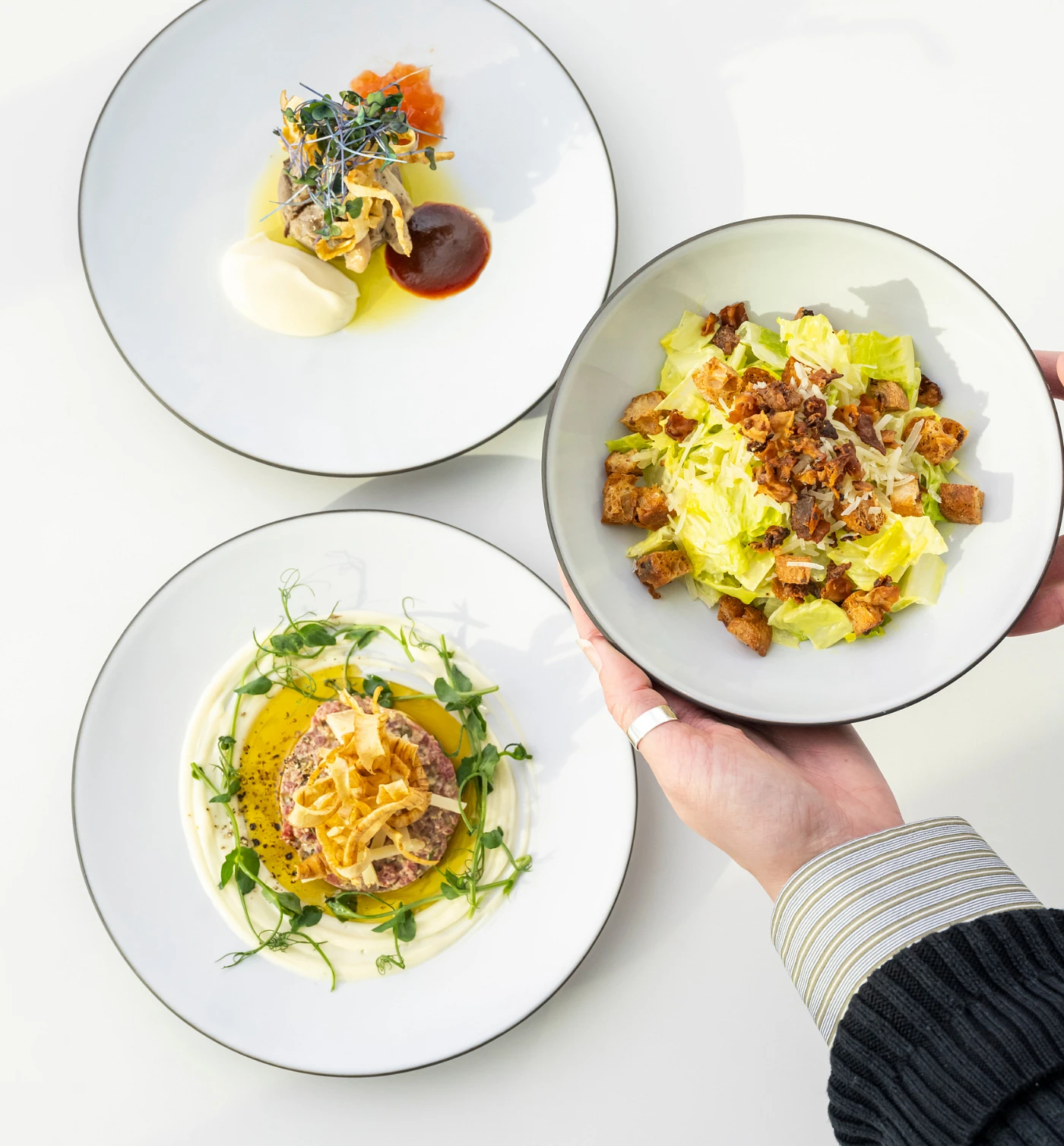 Entrées et plats au Café Québecor