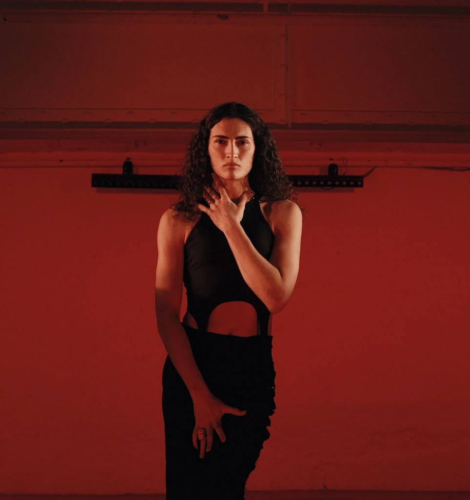 A001 C103 2401260 M CANON 00 13 07 05 Still015