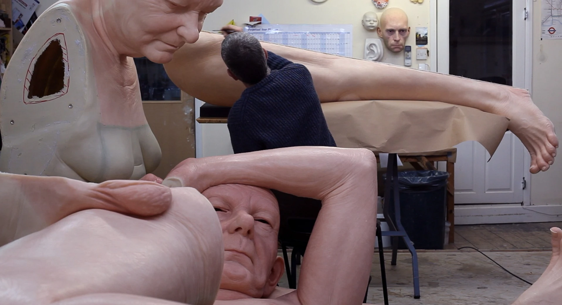 Still Life: Ron Mueck at work 4