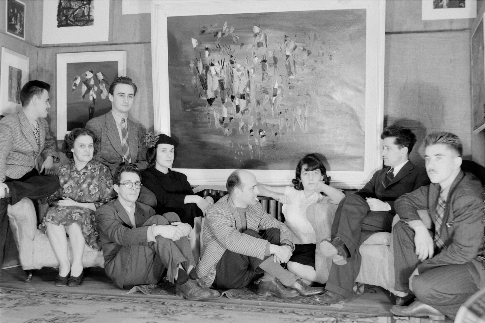 Maurice Perron, Seconde Exposition des automatistes au 75, rue Sherbrooke Ouest, chez les Gauvreau, février 1947. Négatif, Collection MNBAQ, Fonds Maurice Perron (P35.S7.Pb) © Avec l'autorisation de Line-Sylvie Perron