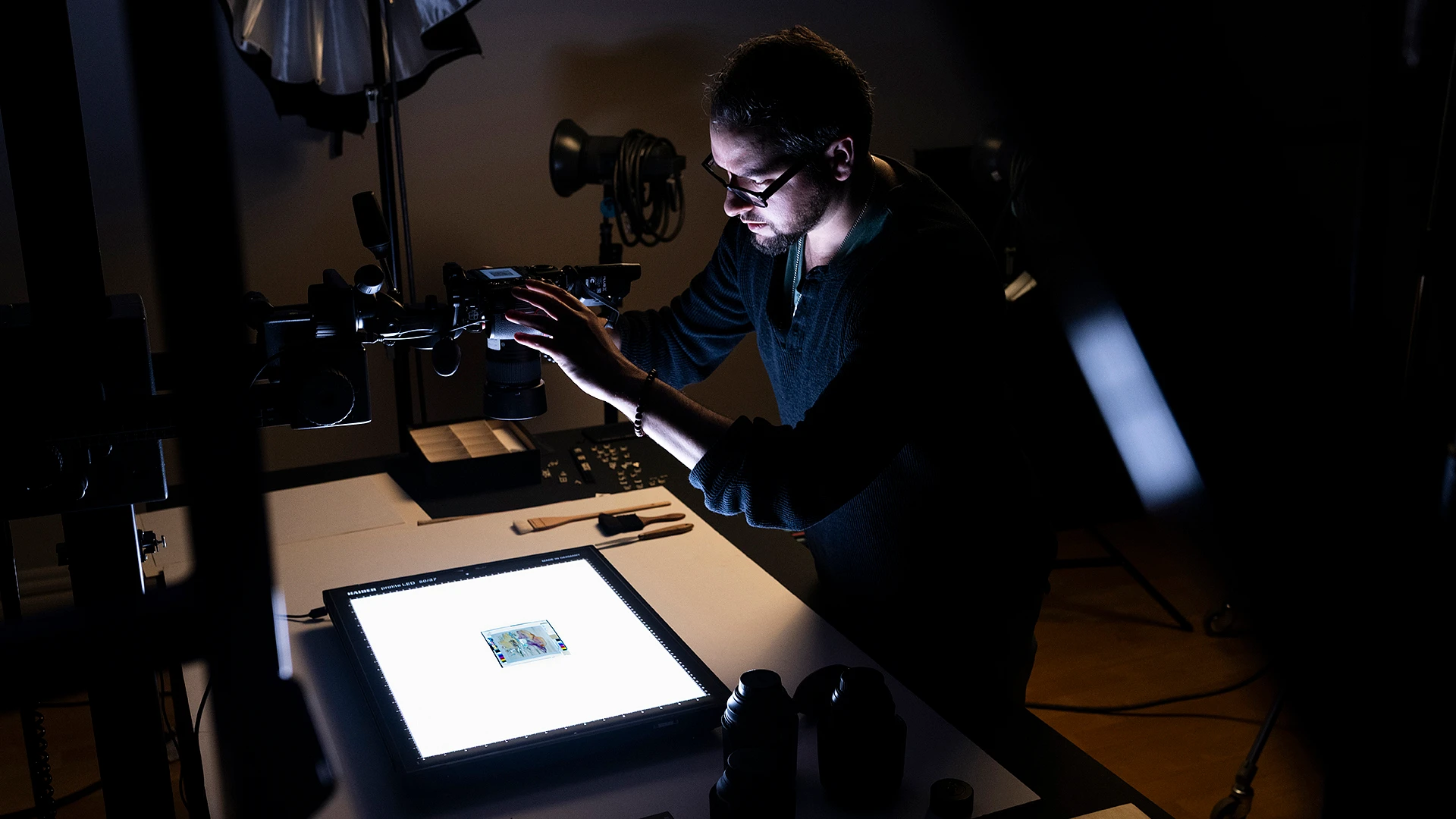 A photographer documents a work // Photo: MNBAQ, David Cannon