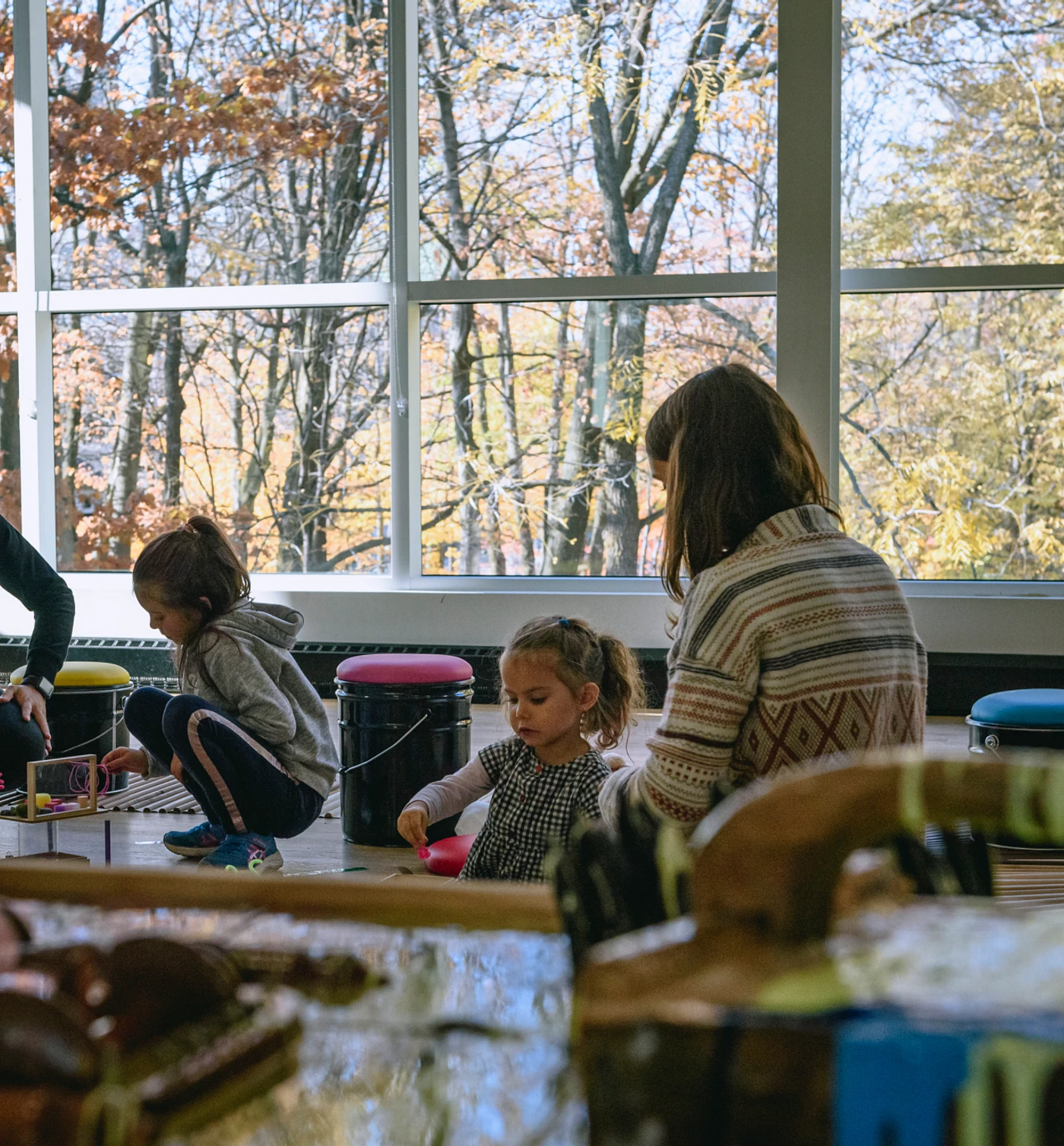 Adultes et enfants participant au projet Ricochets.