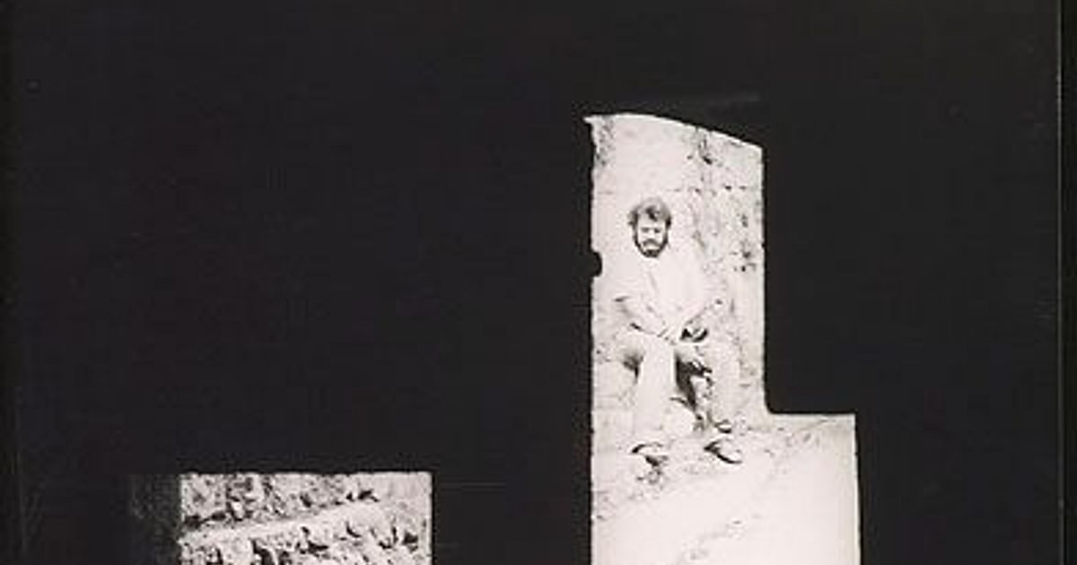 Robert Roussil vu à partir de l'intérieur de « L'Isolateur » | Musée ...