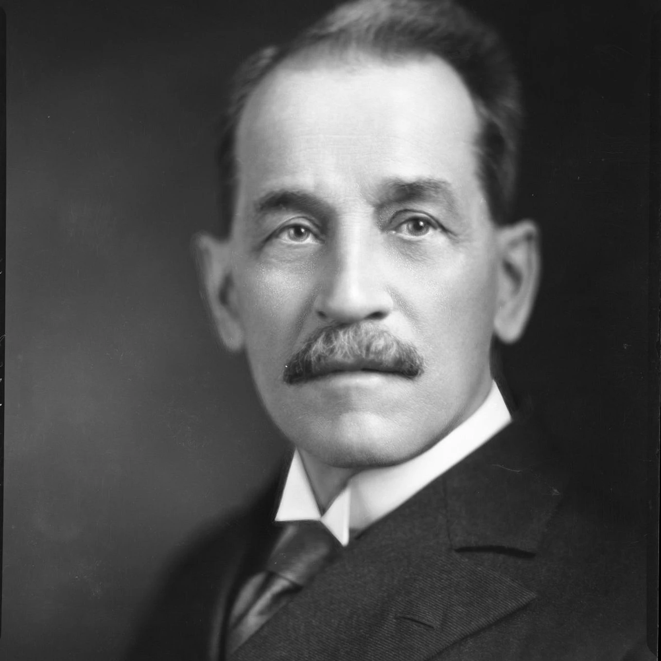 Jules Ernest20 Livernois