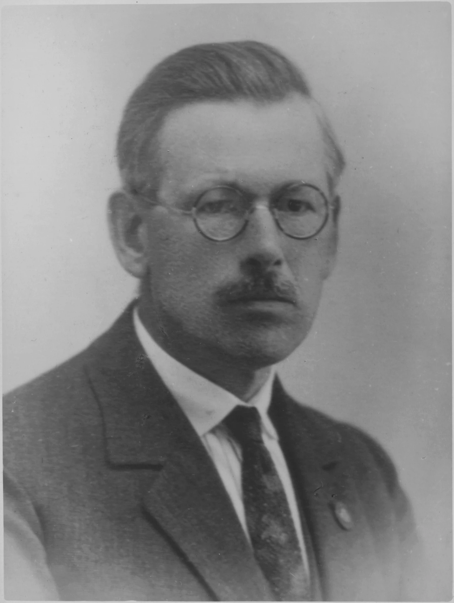 James20 L 20 Graham2 C20 A R C A 2028 I000794129