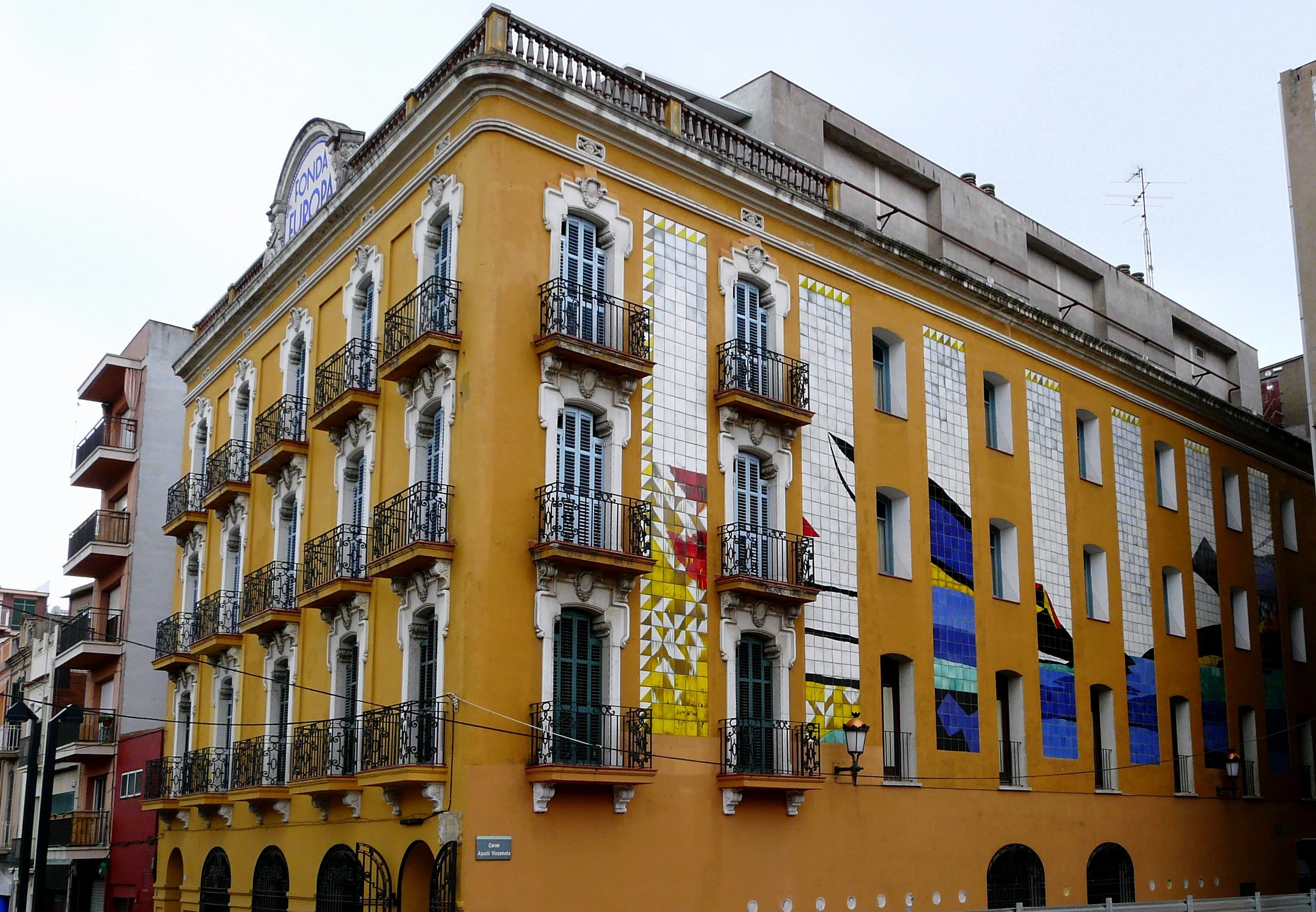 Joan20 Gardy20 Artigas20building2028cropped29