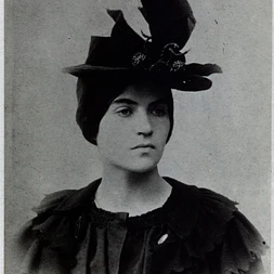 Suzanne20 Valadon 20 Portrait20au20chapeau2 C20photographie2 C20vers201885 20 Ville20de20 Paris20 Biblioth C3 A8que20 Marguerite20 Durand2028 BMD29
