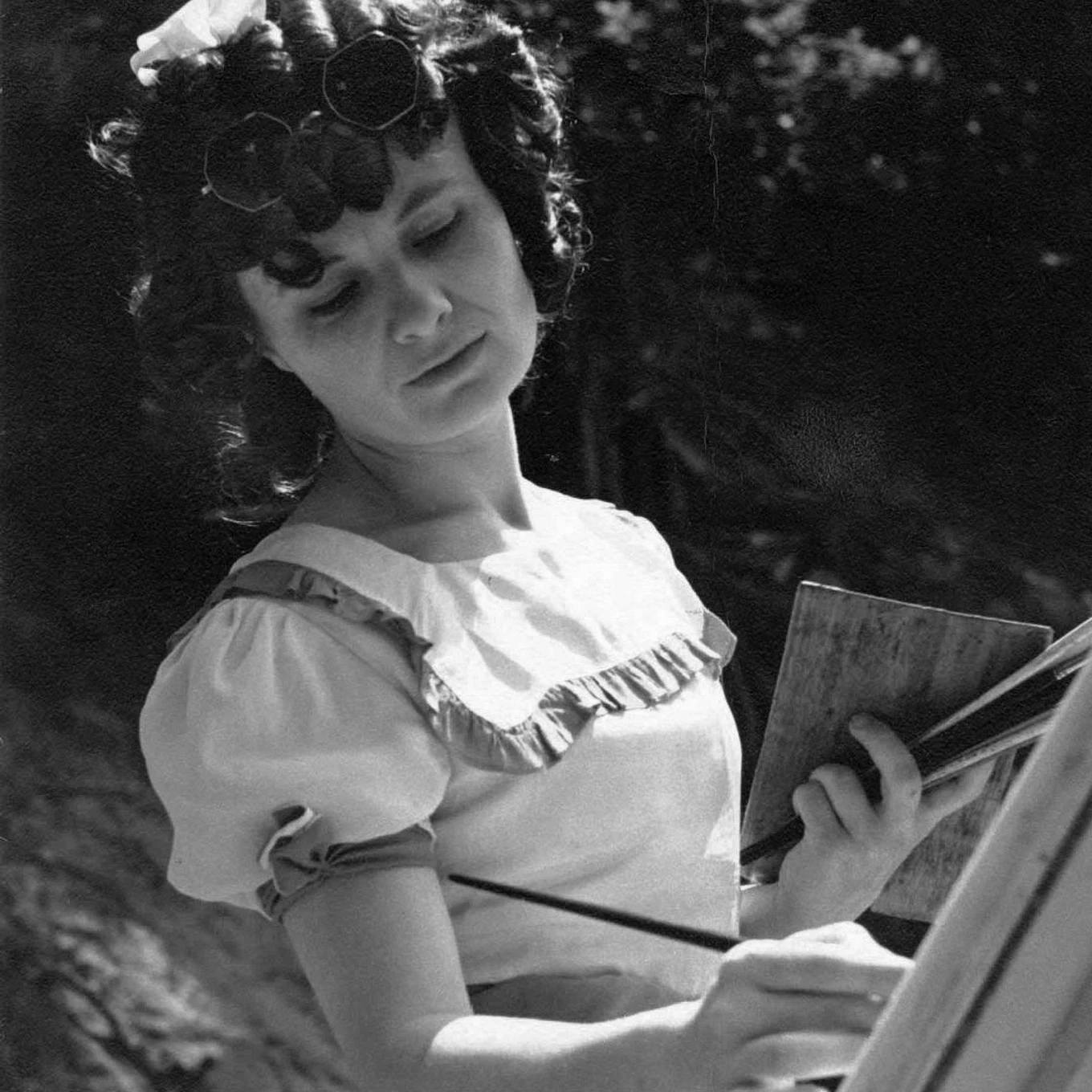 Simone Mary Bouchard au chevalet