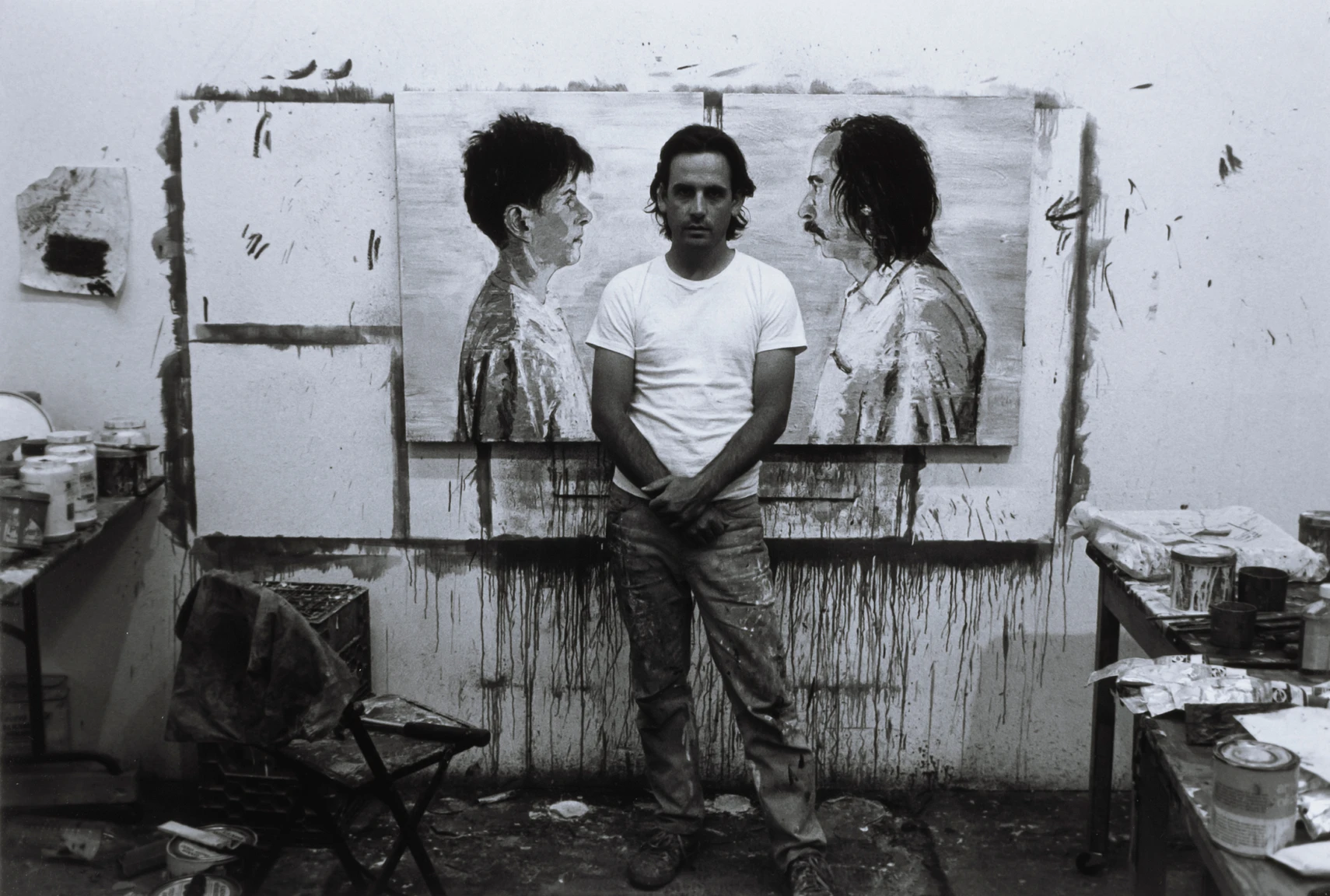 Jacques Payette, Entre voisins d’atelier sur la rue de Bullion, 1990. Épreuve à la gélatine argentique sur papier baryté, 22,4 × 33 cm. MNBAQ, don de Sylvie Gélineau (2024.55.20) © Jacques Payette